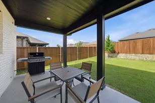 900 Summer Ct, Justin, TX 76247 - Photo 21