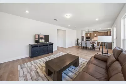 900 Summer Court, Justin, TX 76247 - Photo 7