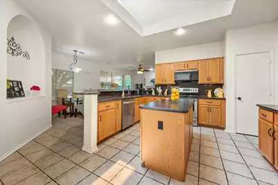 6307 Pierce Arrow Drive, Arlington, TX 76001 - Photo 11