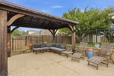 5605 Southern Hills Drive, North Richland Hills, TX 76180 - Photo 25