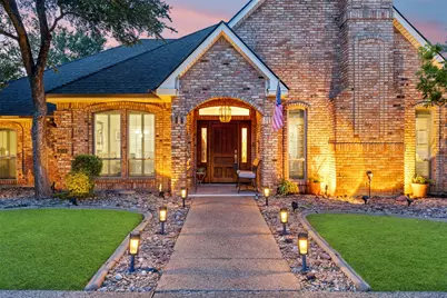 809 Shady Creek Drive, Kennedale, TX 76060 - Photo 5