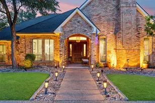 809 Shady Creek Dr, Kennedale, TX 76060 - Photo 5