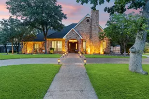 809 Shady Creek Dr, Kennedale, TX 76060 - Photo 1
