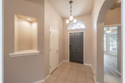10501 Cloisters Drive, Fort Worth, TX 76131 - Photo 3