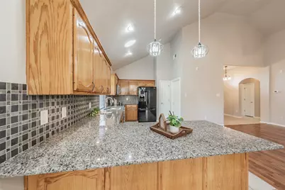 10501 Cloisters Drive, Fort Worth, TX 76131 - Photo 9
