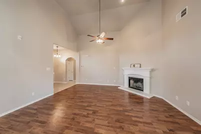 10501 Cloisters Drive, Fort Worth, TX 76131 - Photo 5