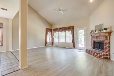 7004 Alcala, Grand Prairie, TX 75054 - Photo 9