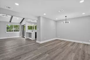 501 Kent Dr, Lewisville, TX 75067 - Photo 9