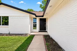 501 Kent Dr, Lewisville, TX 75067 - Photo 5