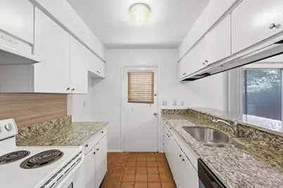 13422 Blossomheath Lane, Dallas, TX 75240 - Photo 7