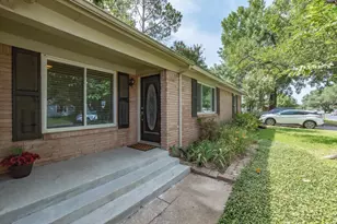 828 Billie Ruth Ln, Hurst, TX 76053 - Photo 5
