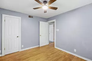 828 Billie Ruth Ln, Hurst, TX 76053 - Photo 17