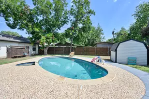 1702 SE 22nd Ave, Mineral Wells, TX 76067 - Photo 1
