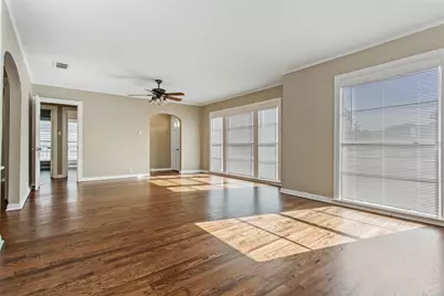 5829 E Mockingbird Lane, Dallas, TX 75206 - Photo 5