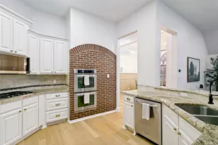 10217 Forrest Dr, Frisco, TX 75035 - Photo 11