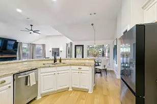 10217 Forrest Dr, Frisco, TX 75035 - Photo 9