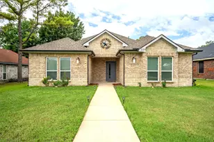 339 S Stewart Ave, Lancaster, TX 75146 - Photo 1