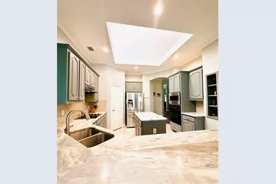 5851 Lorenzo Drive, Grand Prairie, TX 75052 - Photo 11