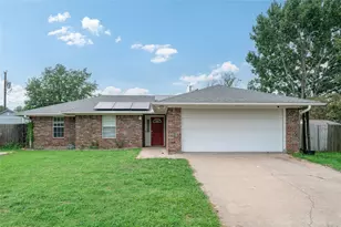 2205 Canyon Cir, Bonham, TX 75418 - Photo 1