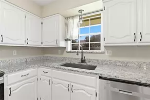 2205 Canyon Cir, Bonham, TX 75418 - Photo 7