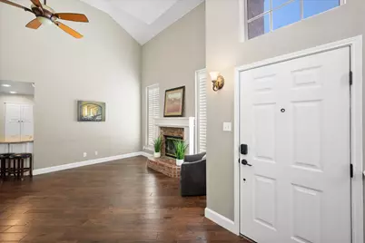 1239 Falcon Trail, Bedford, TX 76021 - Photo 5