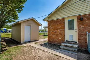 500 N 5th St, Gunter, TX 75058 - Photo 9
