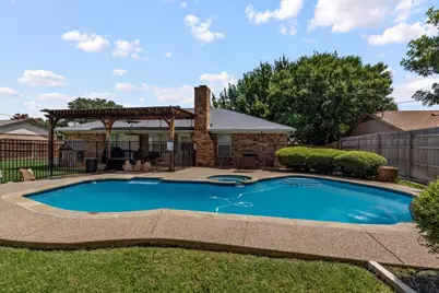 7025 Constitution Drive, Watauga, TX 76148 - Photo 9
