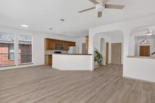 12129 Walden Wood Dr, Fort Worth, TX 76244 - Photo 9