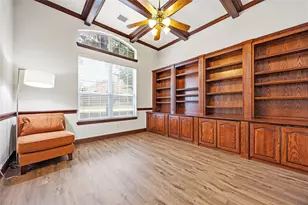 9024 Fox Hollow Tr, Irving, TX 75063 - Photo 3