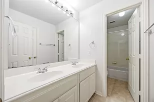 9024 Fox Hollow Tr, Irving, TX 75063 - Photo 23