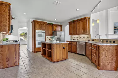 9024 Fox Hollow Trail, Irving, TX 75063 - Photo 7
