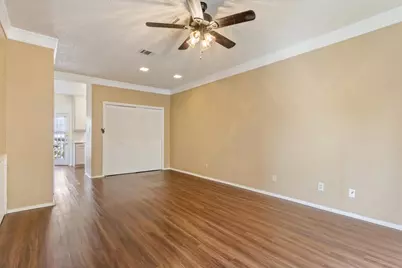 1325 Speight Avenue, Waco, TX 76706 - Photo 7