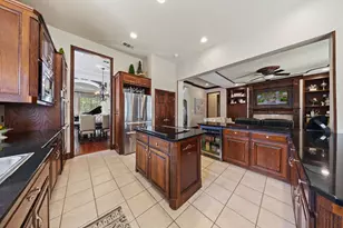 10624 Star Meadow Dr, Frisco, TX 75033 - Photo 9