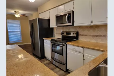 2908 Shady Lake Circle, Carrollton, TX 75006 - Photo 5