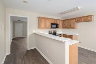 640 W Marshall St, Van Alstyne, TX 75495 - Photo 3