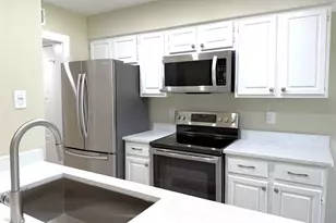 7525 Holly Hill Dr, Dallas, TX 75231 - Photo 13