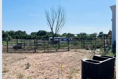 706 County Road 4599, Boyd, TX 76023 - Photo 35