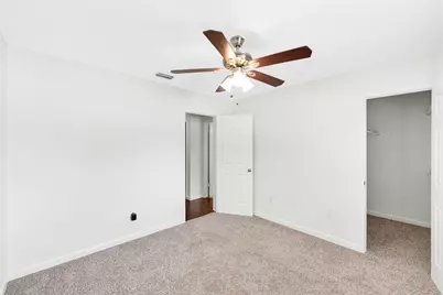 2600 Summertree Drive, Carrollton, TX 75006 - Photo 29