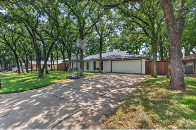 1317 W Redbud Drive, Hurst, TX 76053 - Photo 3
