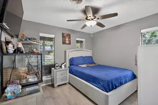 1317 W Redbud Dr, Hurst, TX 76053 - Photo 23