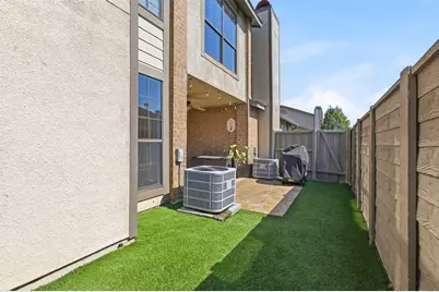 322 W Harwood Road #B, Hurst, TX 76054 - Photo 23