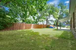 407 E Willingham St, Cleburne, TX 76031 - Photo 5