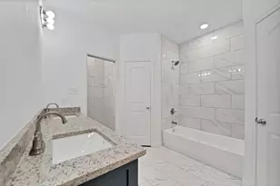 407 E Willingham St, Cleburne, TX 76031 - Photo 23