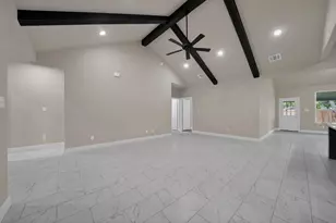 407 E Willingham St, Cleburne, TX 76031 - Photo 15
