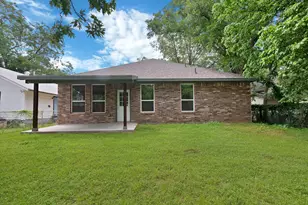 407 E Willingham St, Cleburne, TX 76031 - Photo 7
