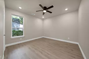 407 E Willingham St, Cleburne, TX 76031 - Photo 29