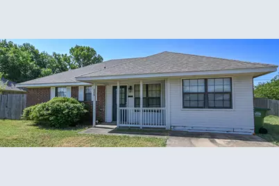 209 Brook Circle, Krum, TX 76249 - Photo 1
