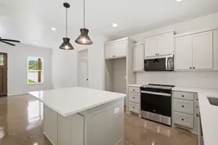 124 Graystone, Weatherford, TX 76088 - Photo 3