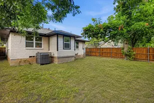 523 Martinique Ave, Dallas, TX 75223 - Photo 9