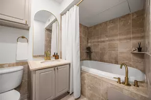 10221 Regal Oaks Dr, Dallas, TX 75230 - Photo 13